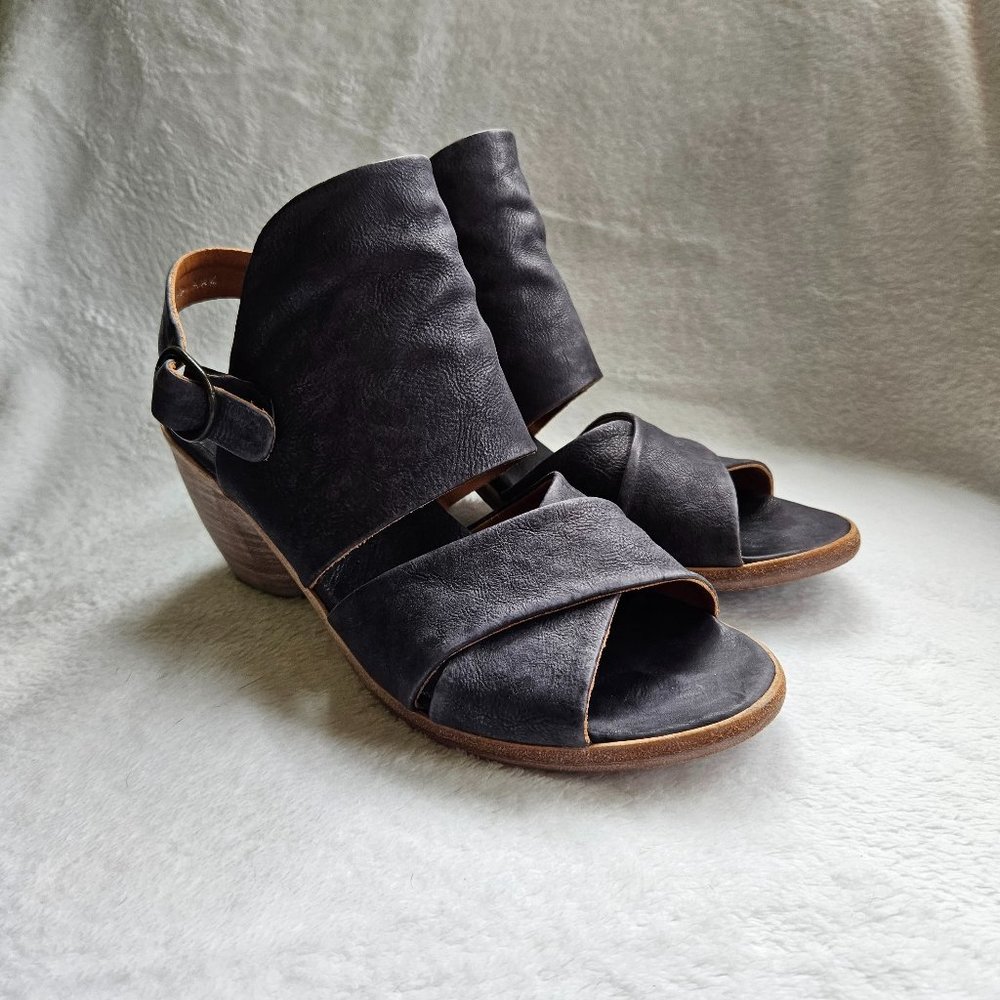 P. Monjo Leather Sandals - Navy - Size 38.5
